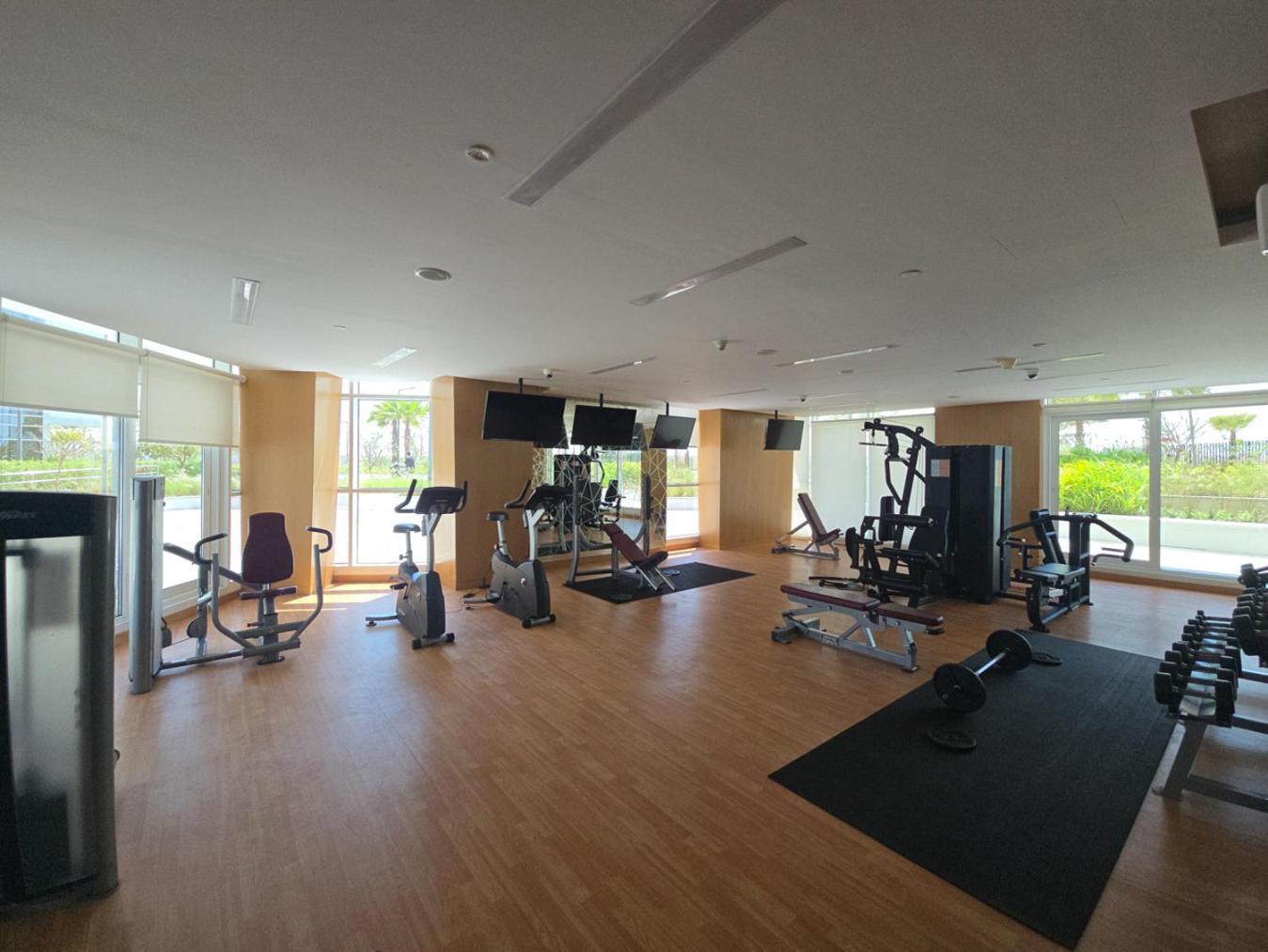 Apartment Easygo- Stylish Stu In Damac Hills Artesiad Dubai