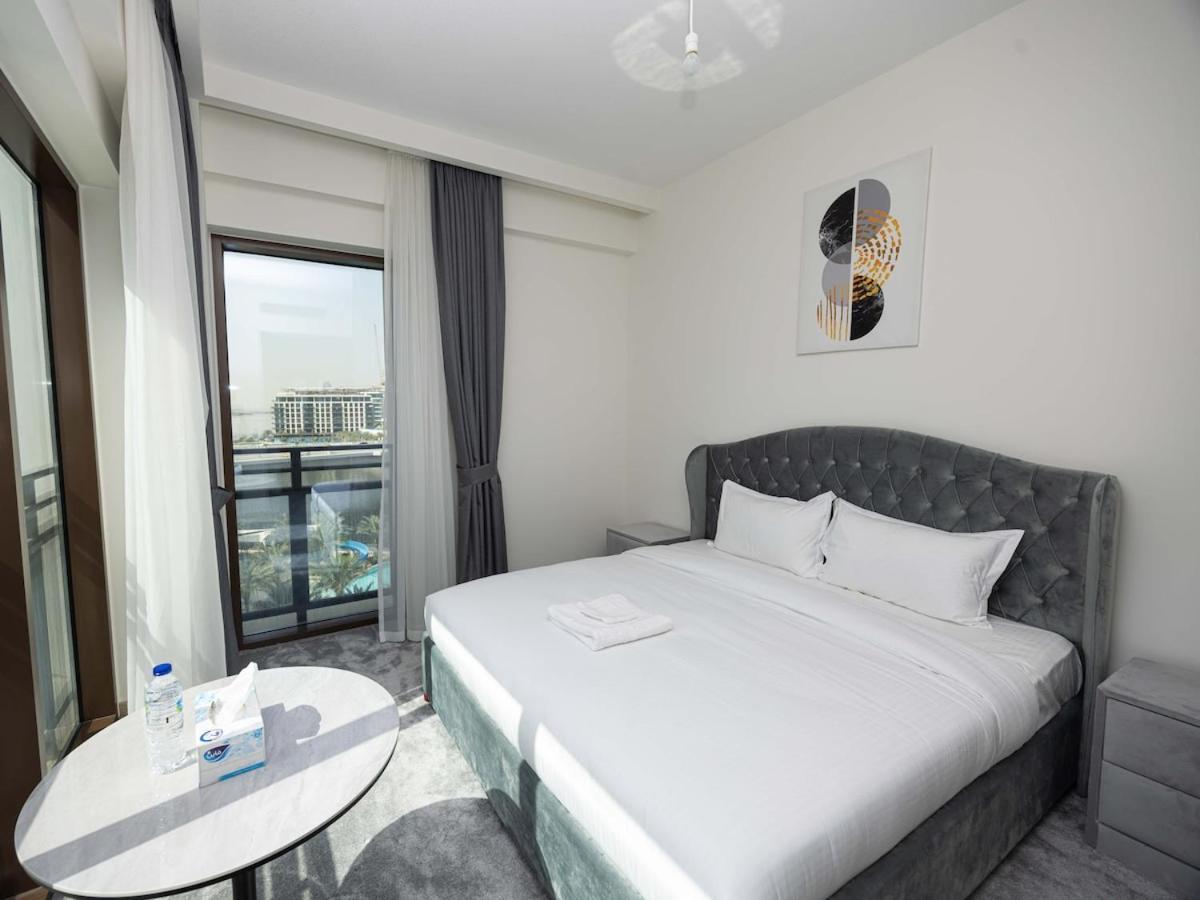 Beachfront Family Entire Unit In Ras Al-khor Dubai