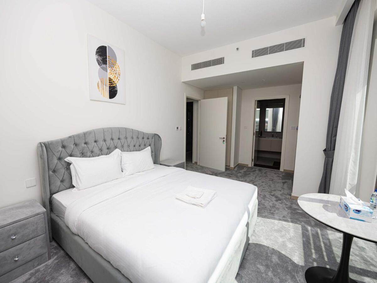 Beachfront Family Entire Unit In Ras Al-khor