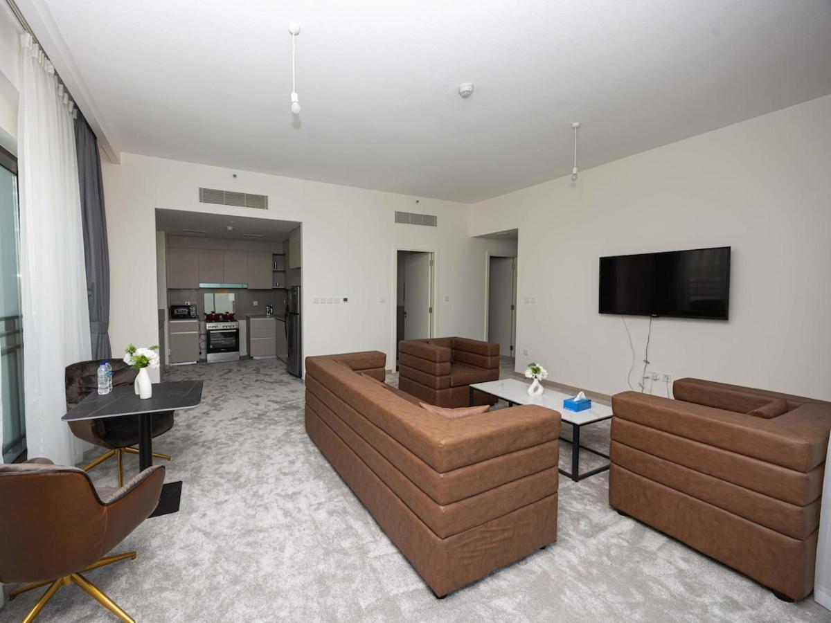 Beachfront Family Entire Unit In Ras Al-khor Dubai