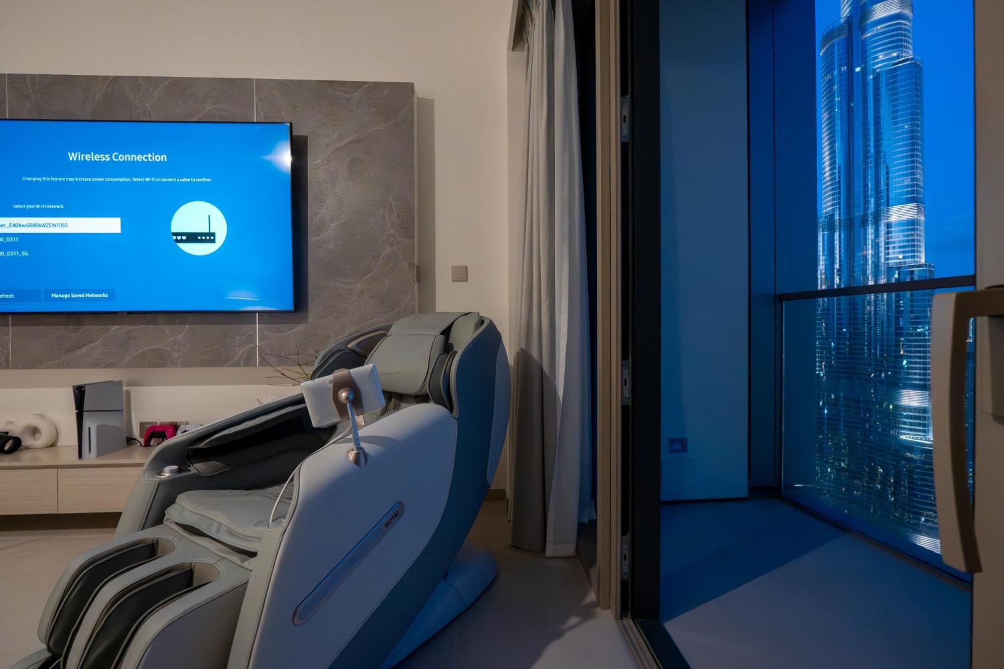 Venetian - Chill In 2br Insane Burj Views & Luxe Massage Chair Apartment Dubai
