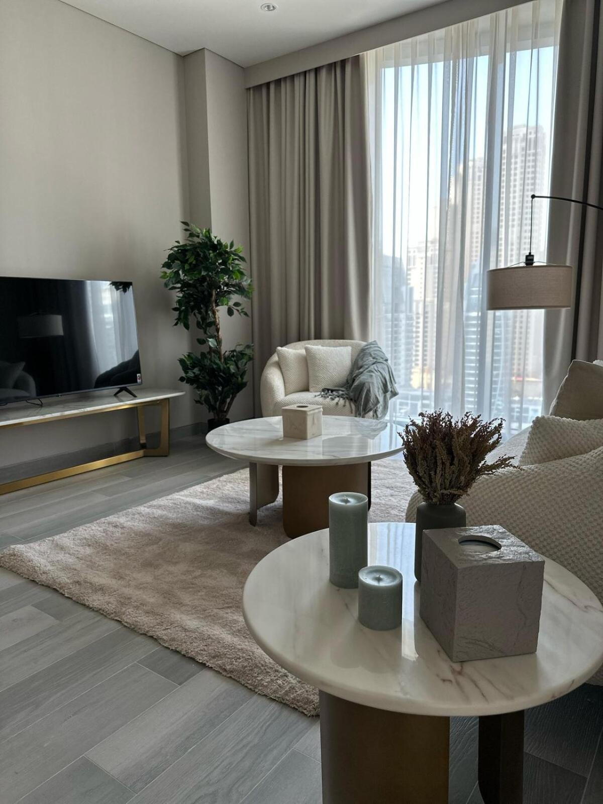 Entire In Marina Apartment Dubai