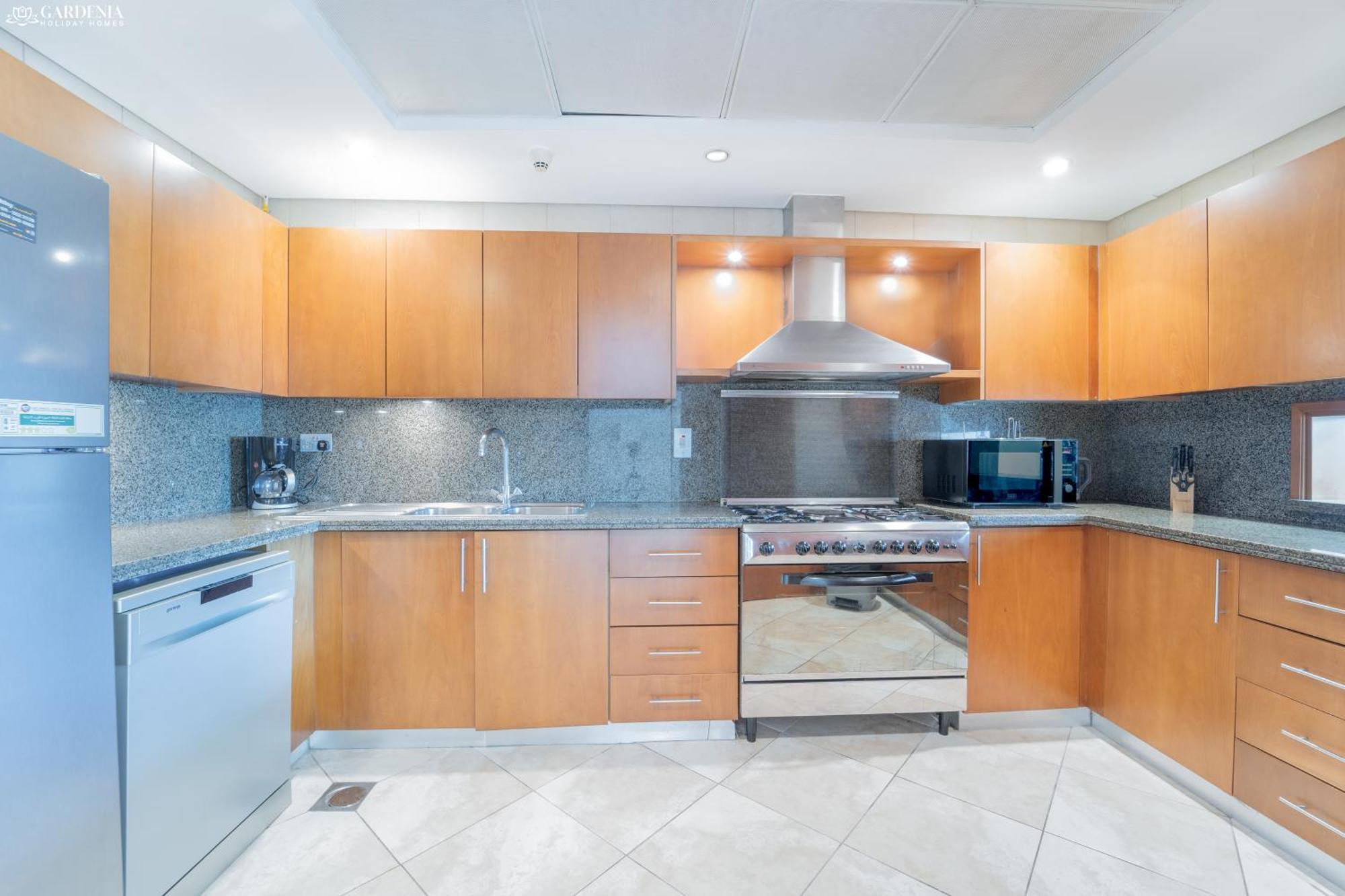 Apartment Gardenia Al Fattan Marine Suites: Beachfront Luxury With Sea Views Dubai