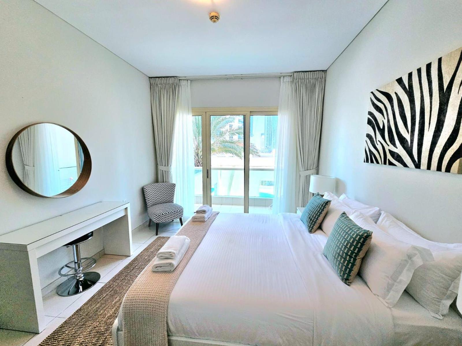 Apartment Sunrise Homes - Poolside 1 Bedroom Near Jbr Dubai