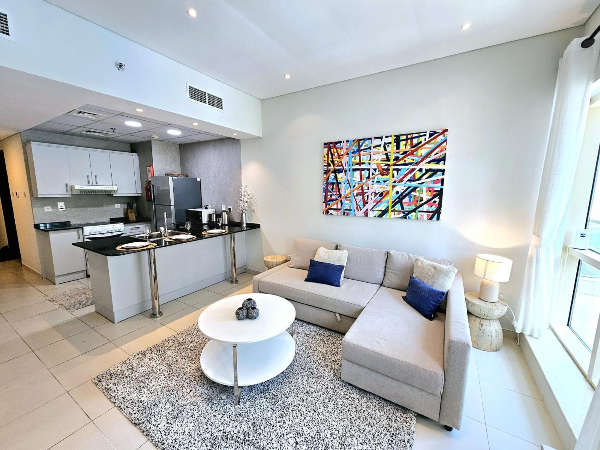 Sunrise Homes - Poolside 1 Bedroom Near Jbr * Dubai