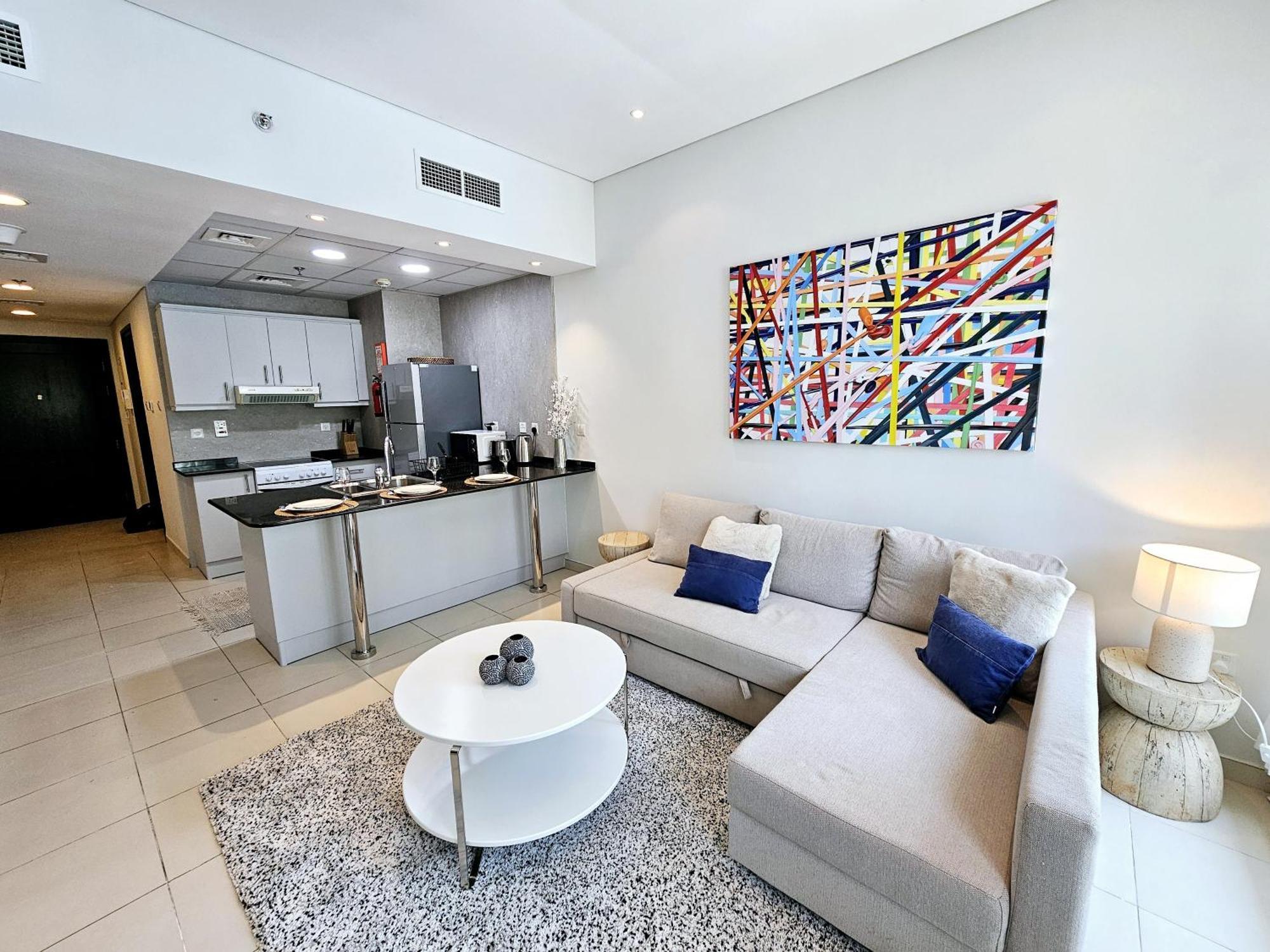 Sunrise Homes - Poolside 1 Bedroom Near Jbr Apartment *