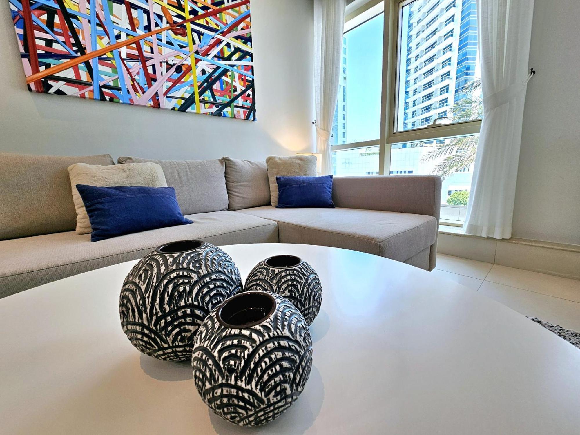 Apartment Sunrise Homes - Poolside 1 Bedroom Near Jbr