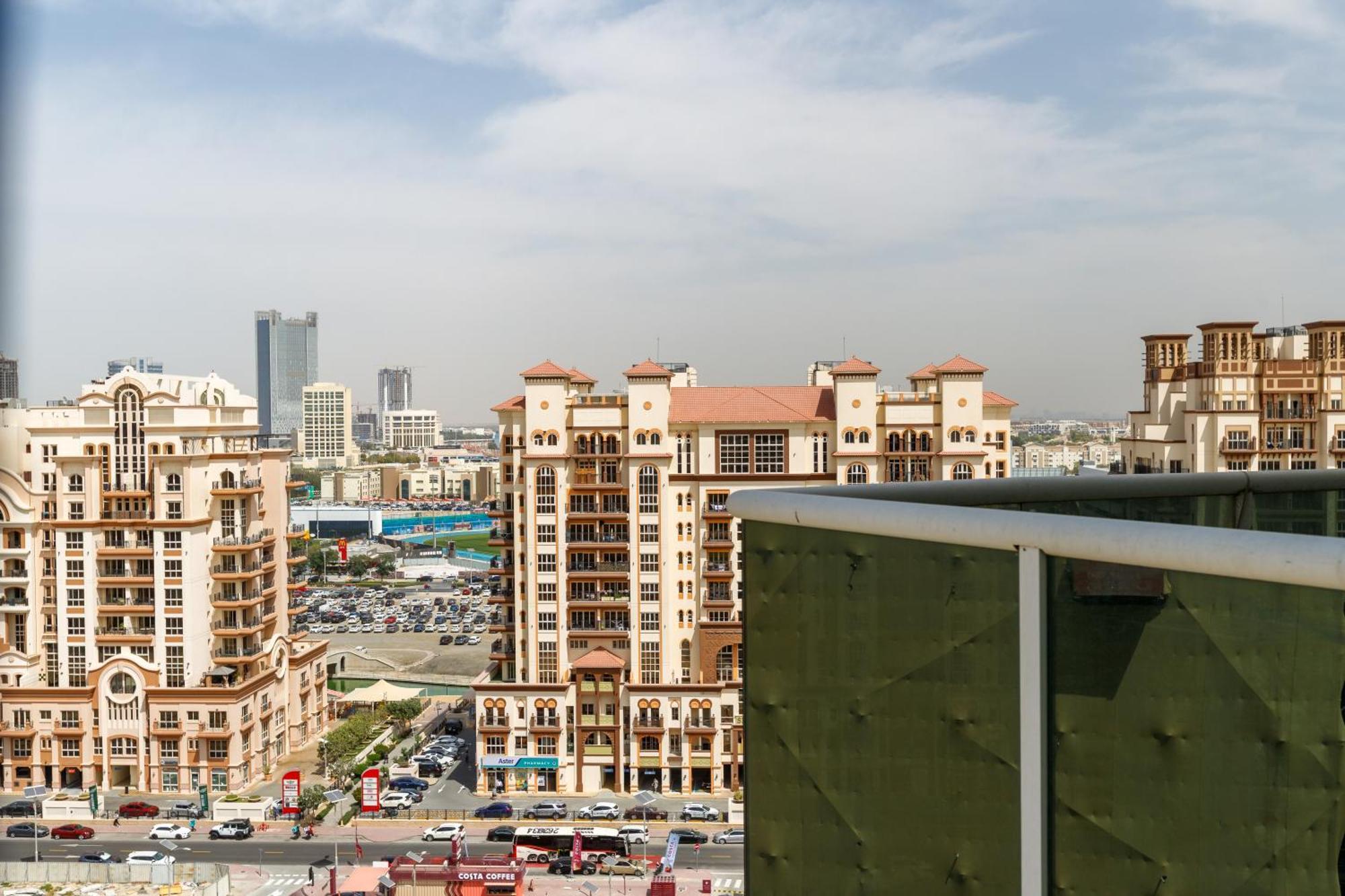 Design & Raffine * Dubai