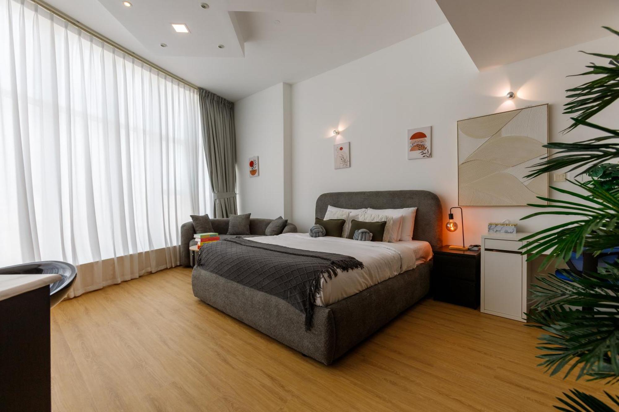 Apartment Design & Raffine