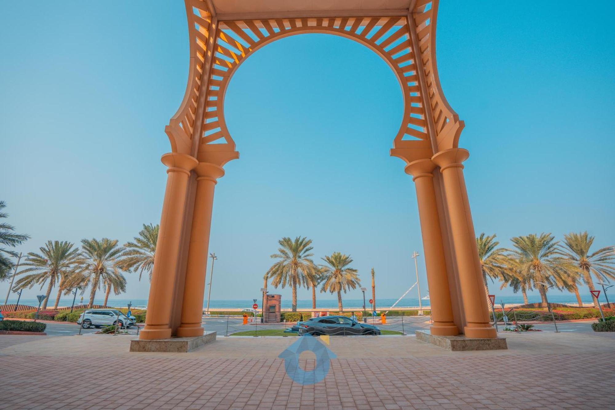 237sa Chic 1-bhk With Balcony In Palm Jumeirah Dubai