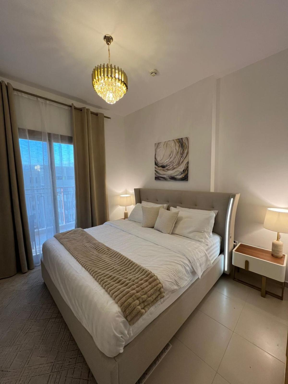 Apartment Luxury 2 Beds Nshama Zarha Breeze 3b1 Dubai