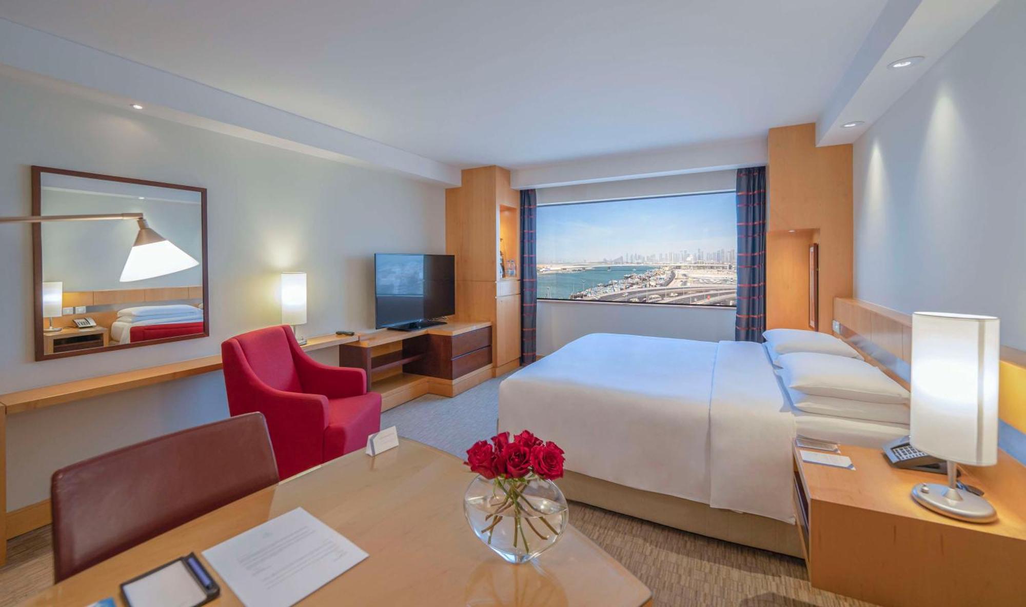 Hyatt Regency - Corniche Hotel 5*