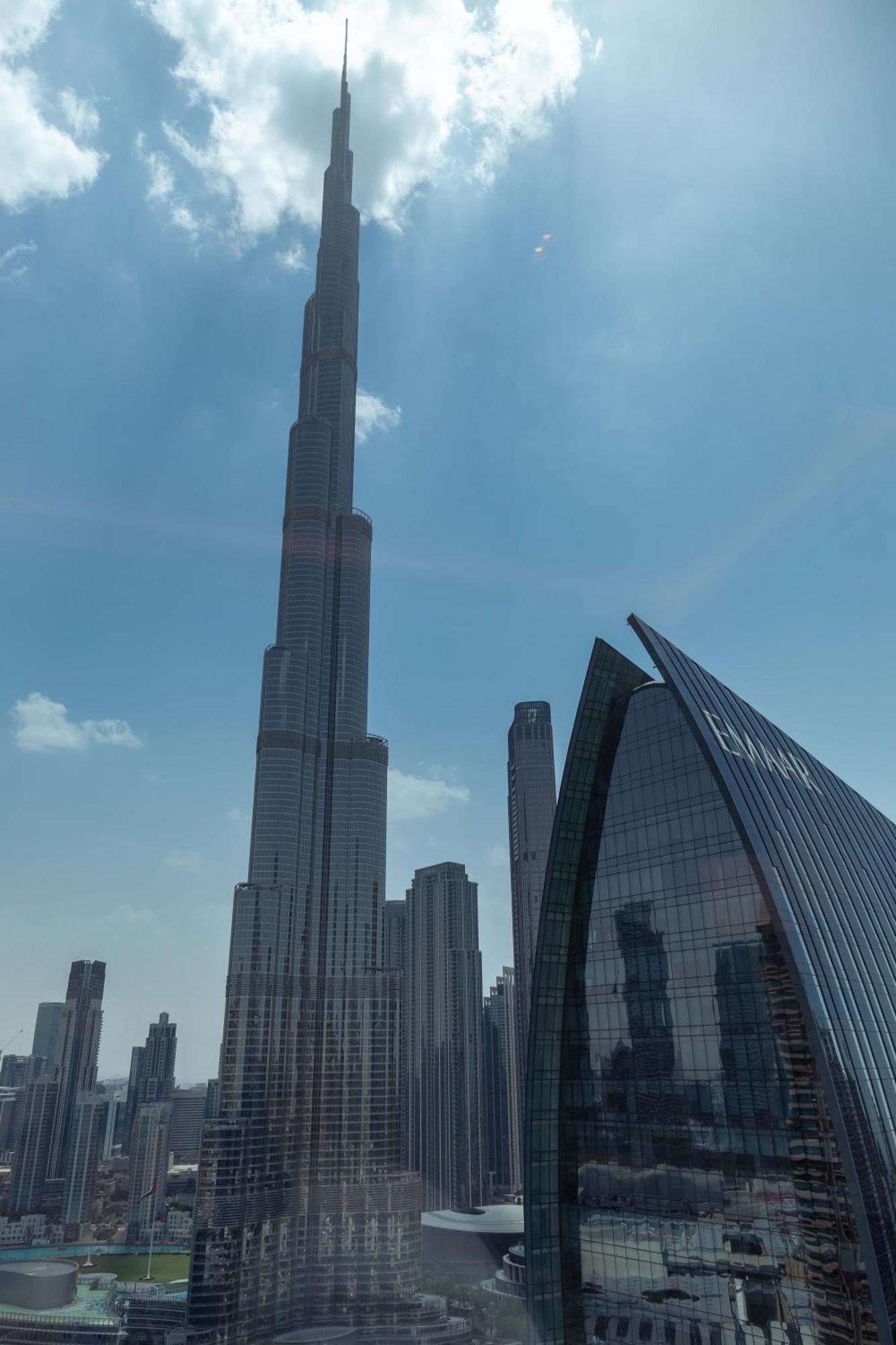 Amazing 2 Bedroom With Full Burj View Apartment
