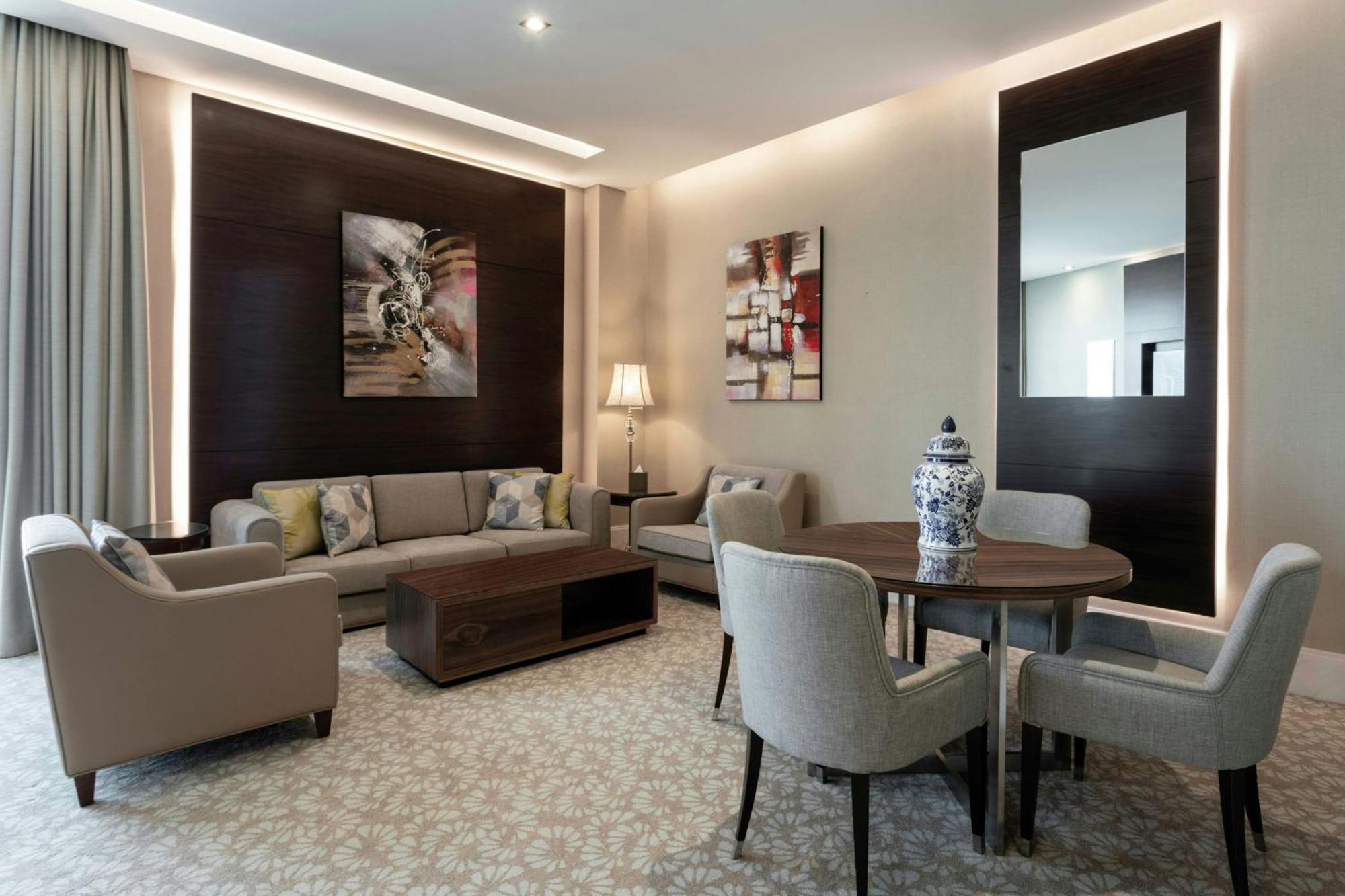 Hotel Renaissance Business Bay Hotel, 5*