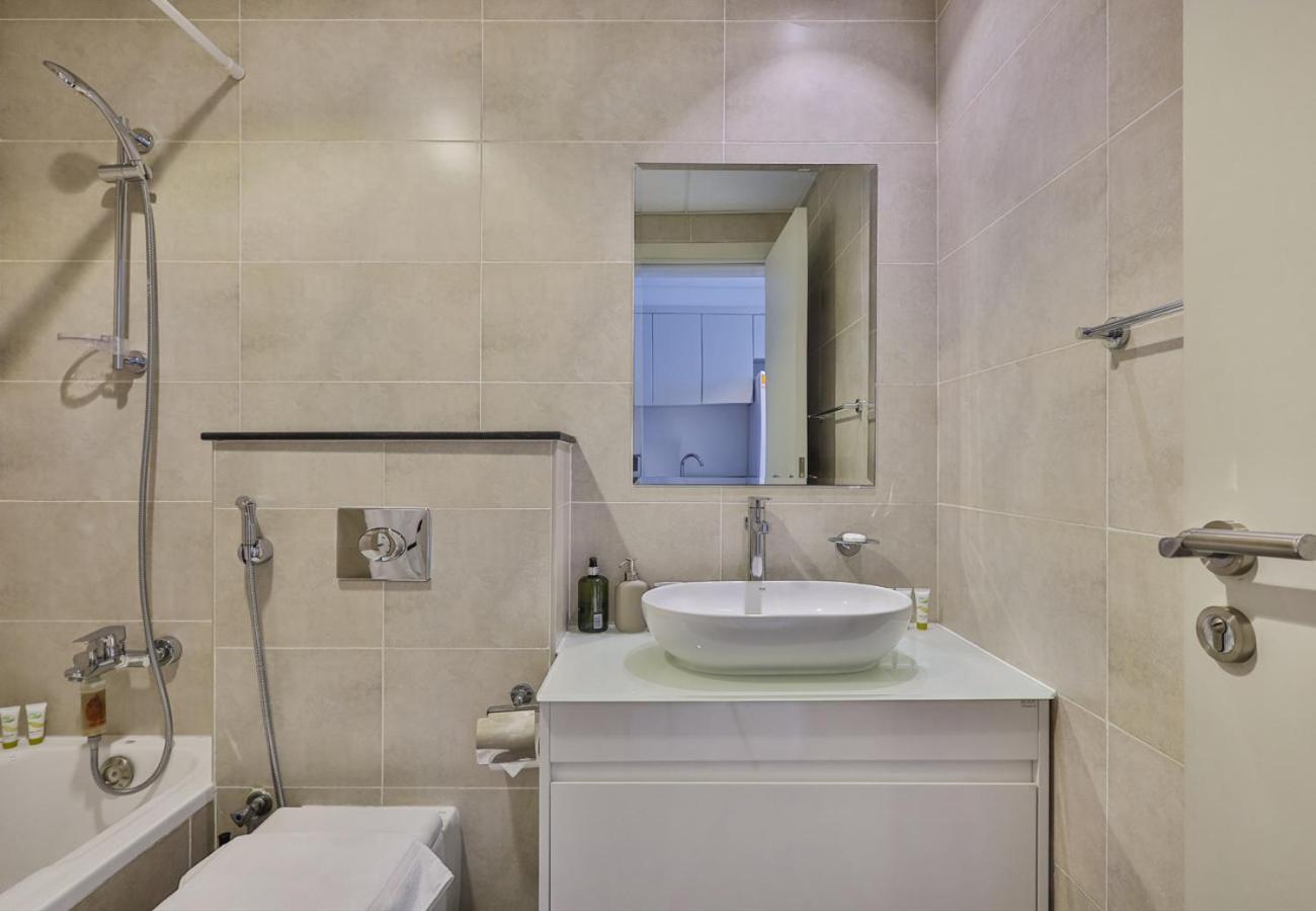 Apartment Carson Tower B,damac Hills - - Allsopp & Allsopp *