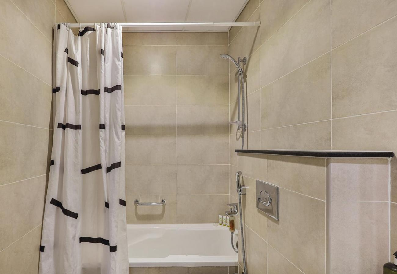 Carson Tower B,damac Hills - - Allsopp & Allsopp *