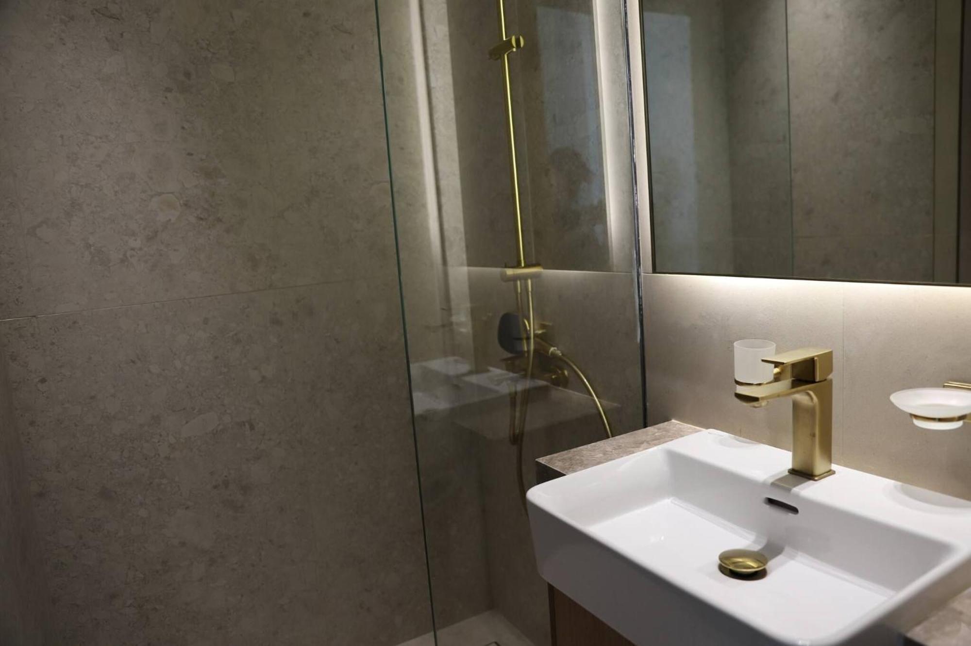 Serene With Private Indoor Pool Dubai