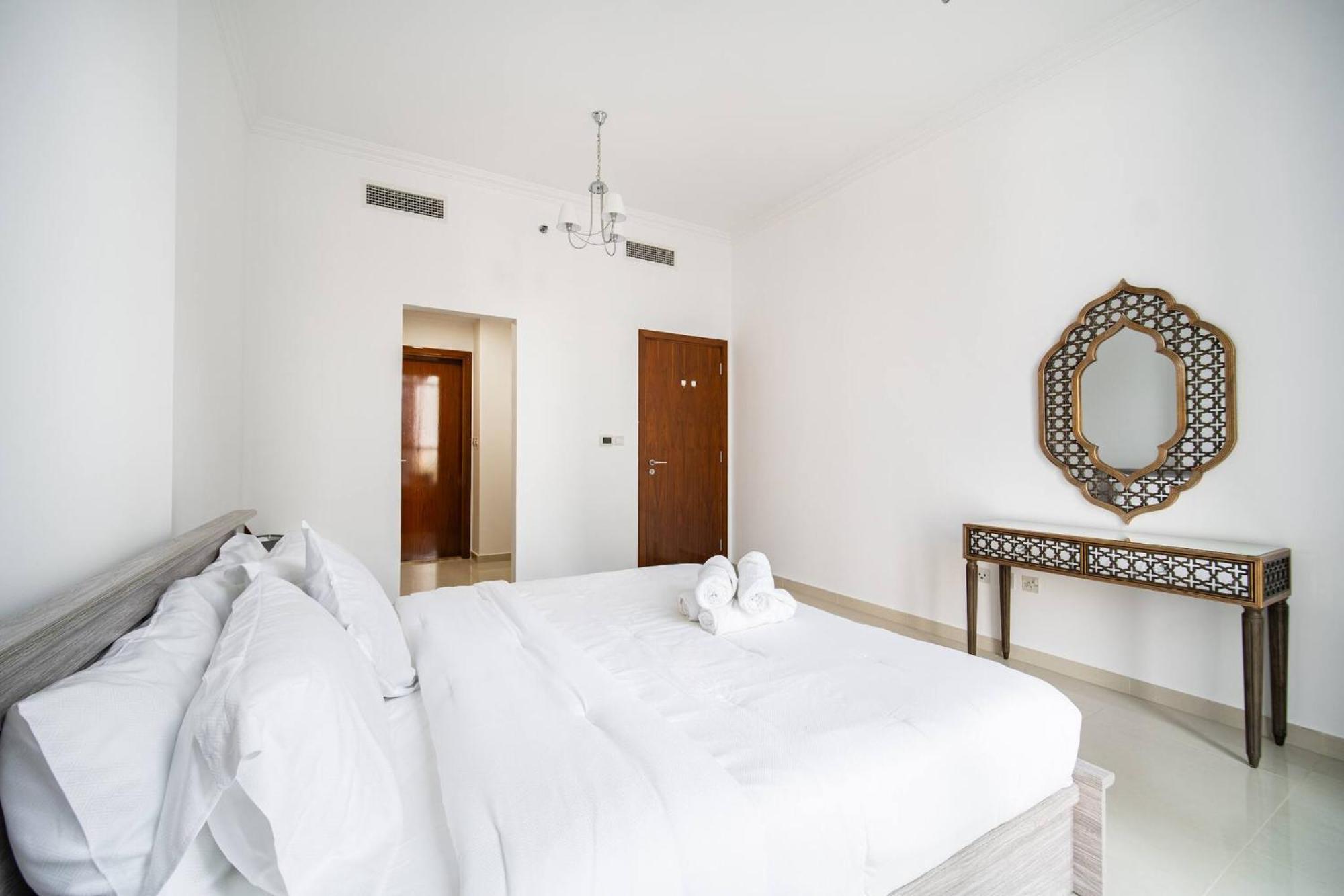 Elegant Escapes - Homely 1b In Dunya Tower * Dubai