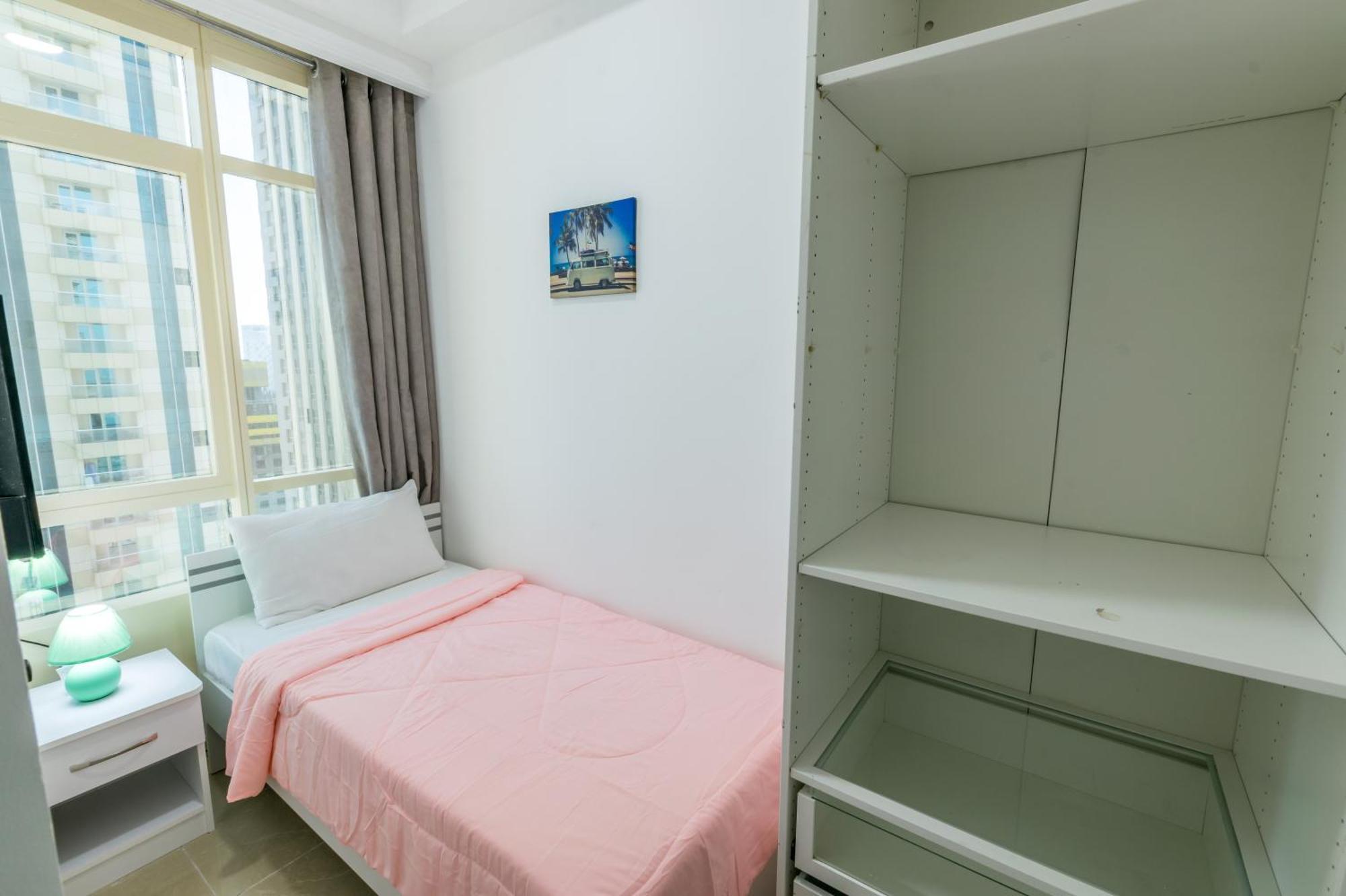 Crown Tower - Single For Males * Dubai