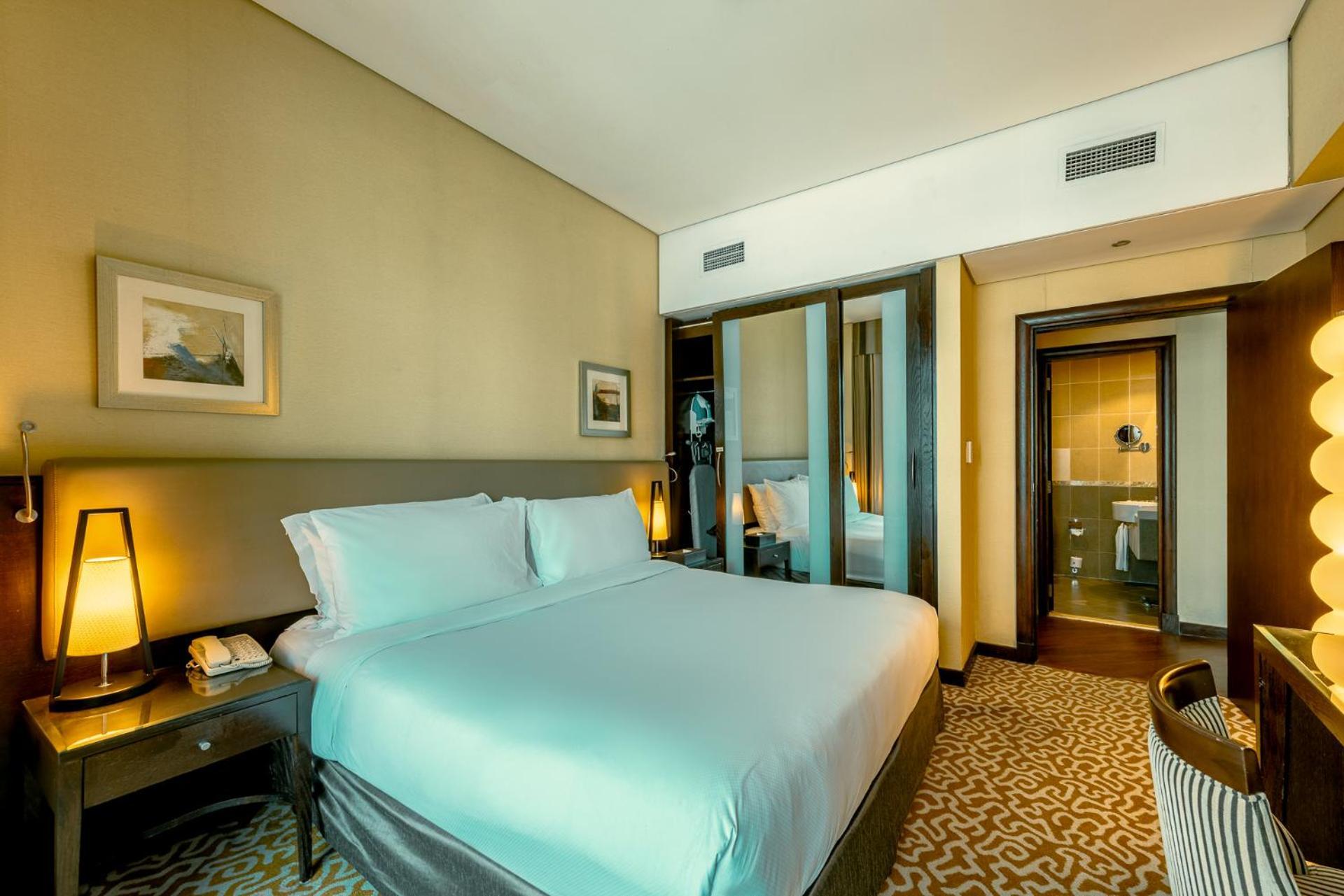 Time Oak & Hotel 4*