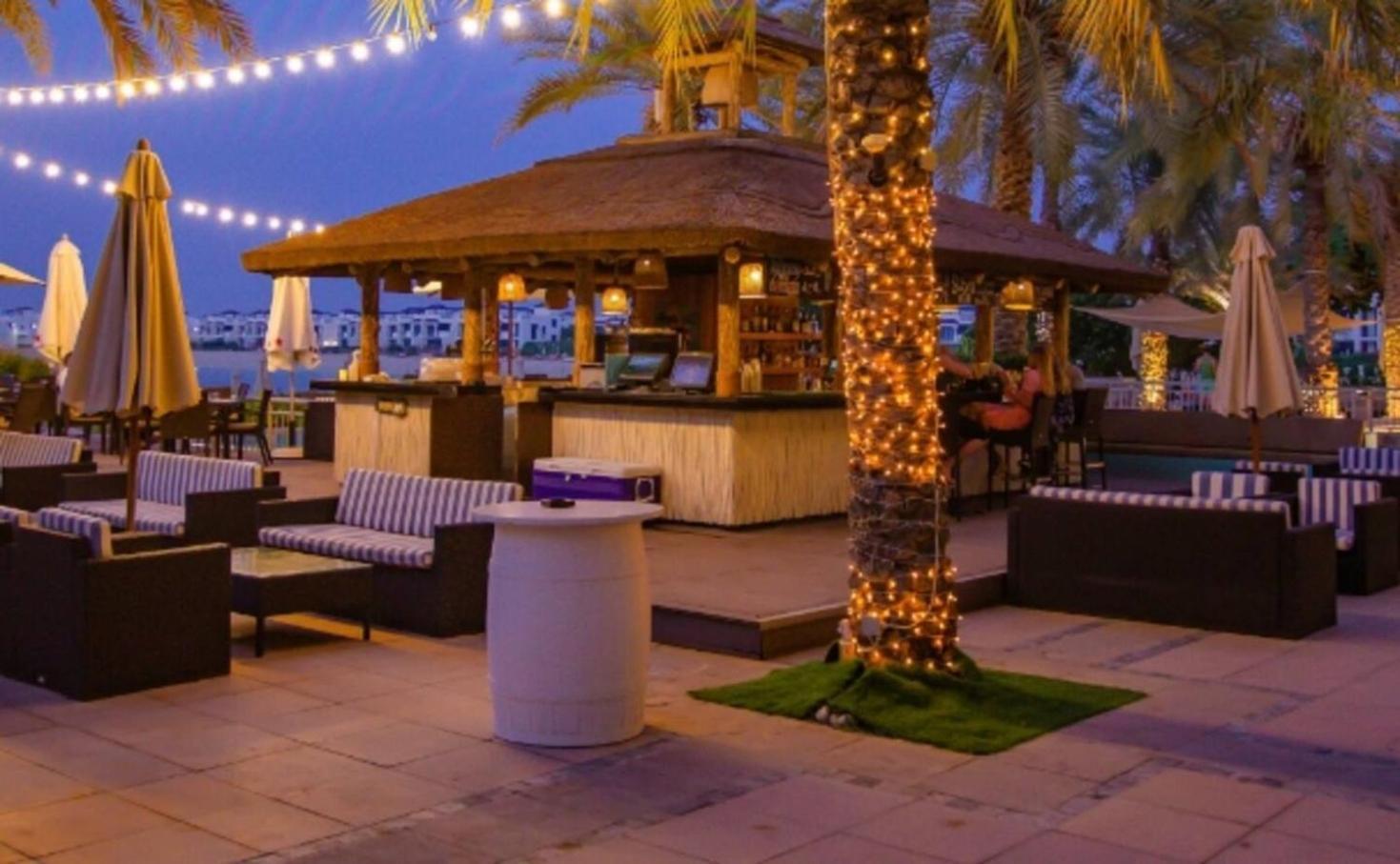 The Palm Luxury 4-Br Beach Club Access Dubai Apartment *