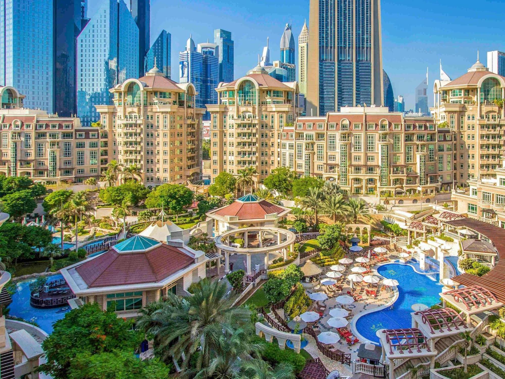 Swissotel Al Murooj 5* Dubai