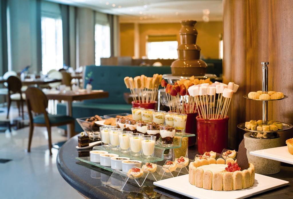 Hotel Avani Deira Dubai