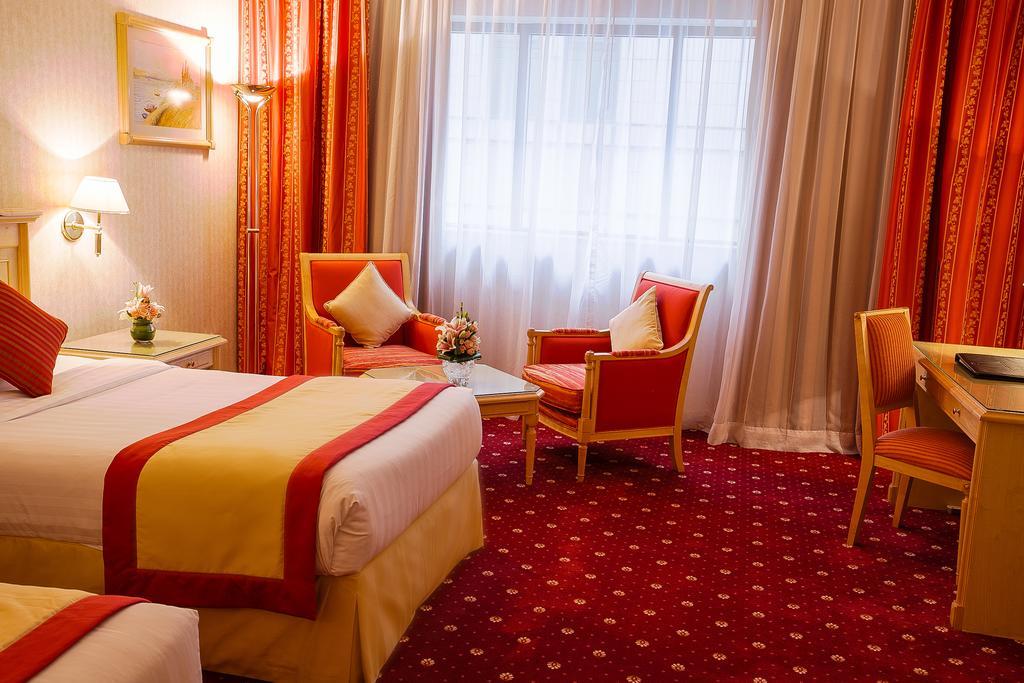 Hotel Capitol Jumeirah 4*