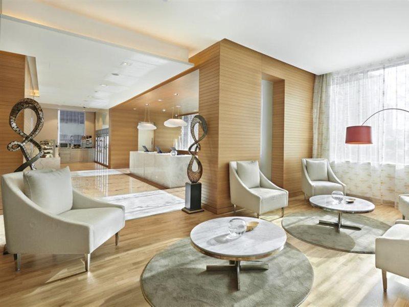 Hyatt Place Baniyas Square Dubai
