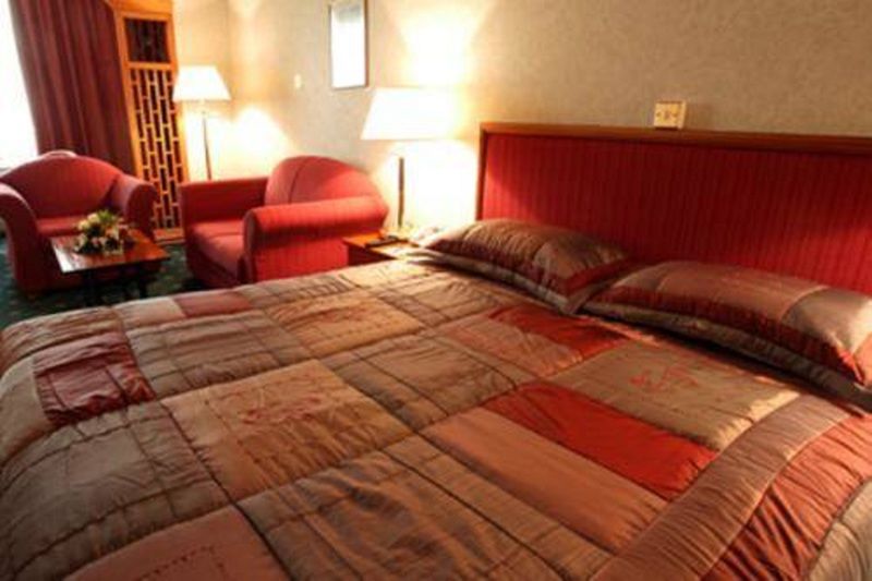 Hotel The George By Saffron, Creek 3*