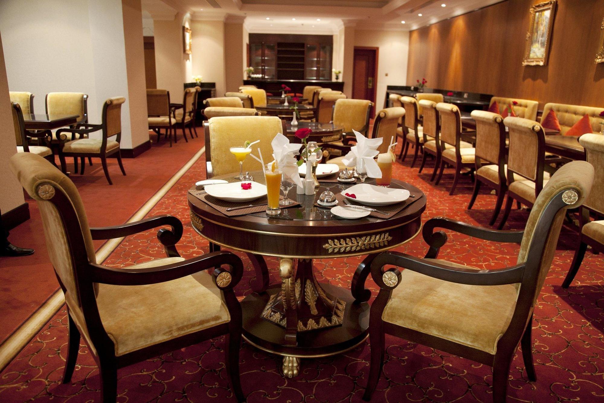 Grand Excelsior Al Barsha Hotel 4*