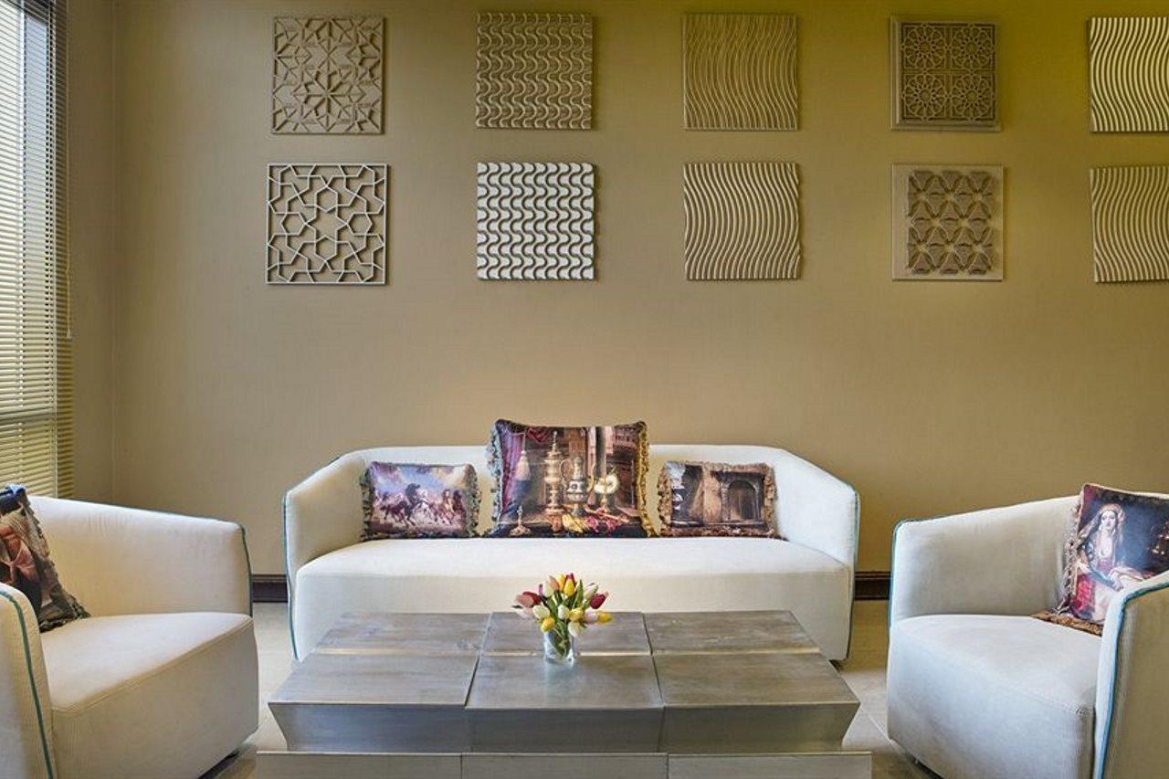 Palette Royal Reflections And Hotel Dubai