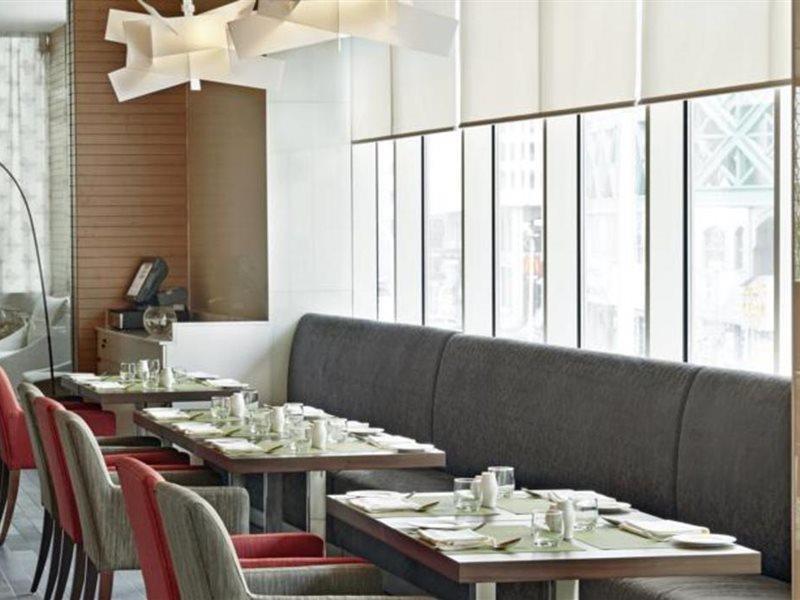 Hotel Hyatt Place Baniyas Square 4*