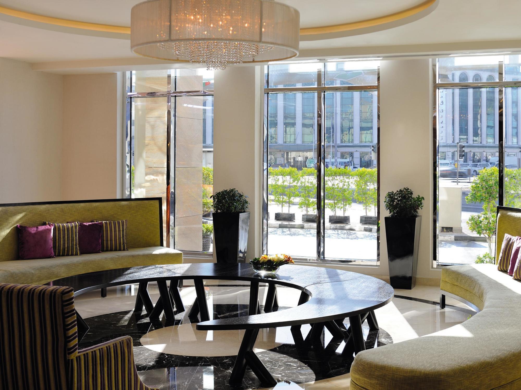 Avani Deira Hotel 5*