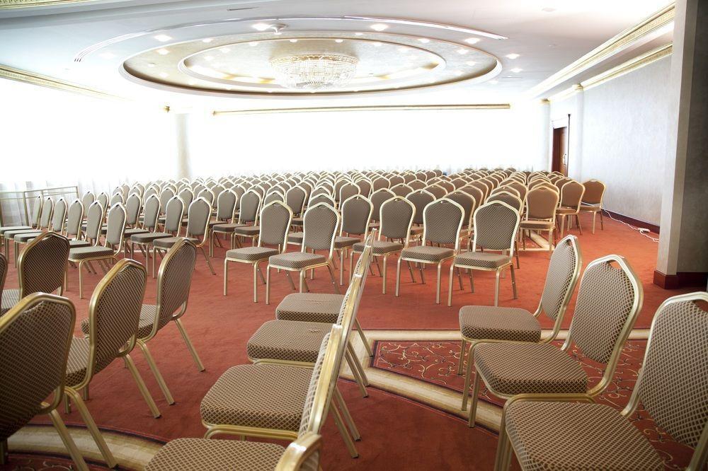 Grand Excelsior Al Barsha Hotel 4*