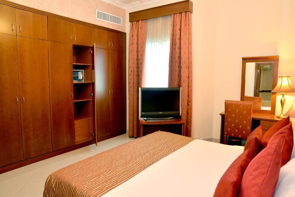 Legacy Aparthotel