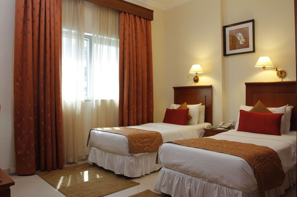Legacy Aparthotel 3*