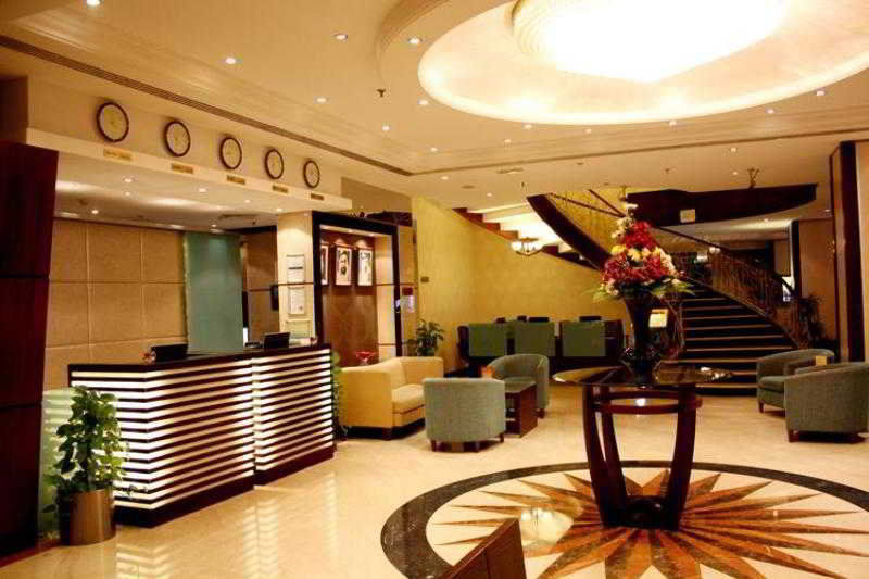 Landmark Summit Hotel 4*
