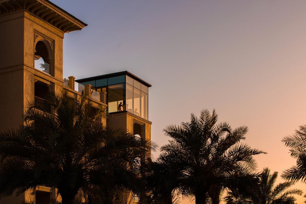 Four Seasons At Jumeirah Dubai