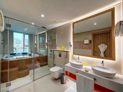 Al Khoory Atrium 4*