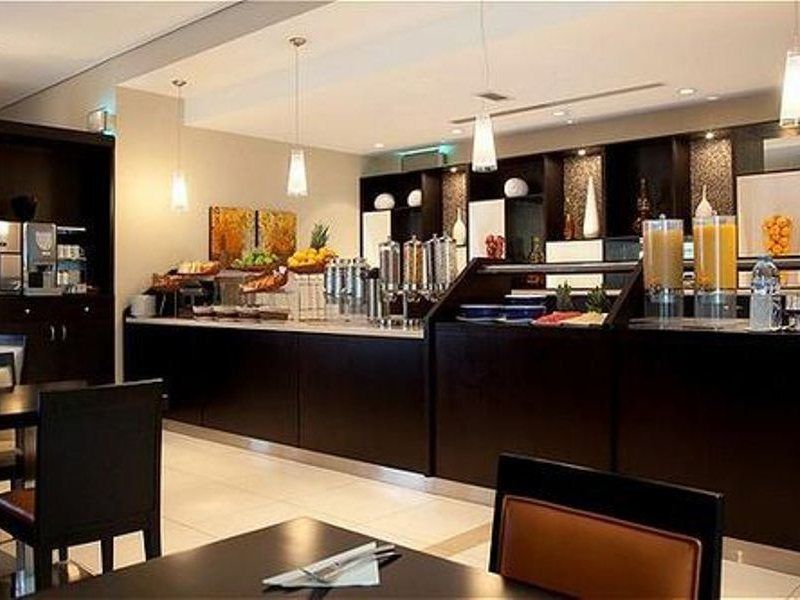 Holiday Inn Express Dubai Jumeirah, An Ihg Hotel 2* Dubai