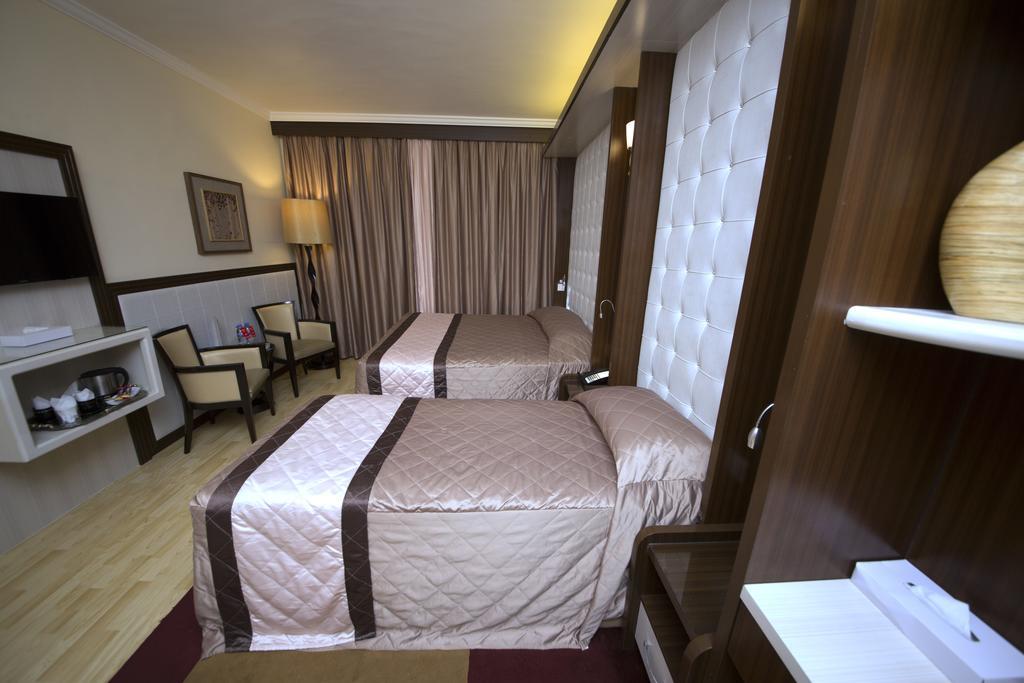 Hotel Al Khaleej Grand Dubai