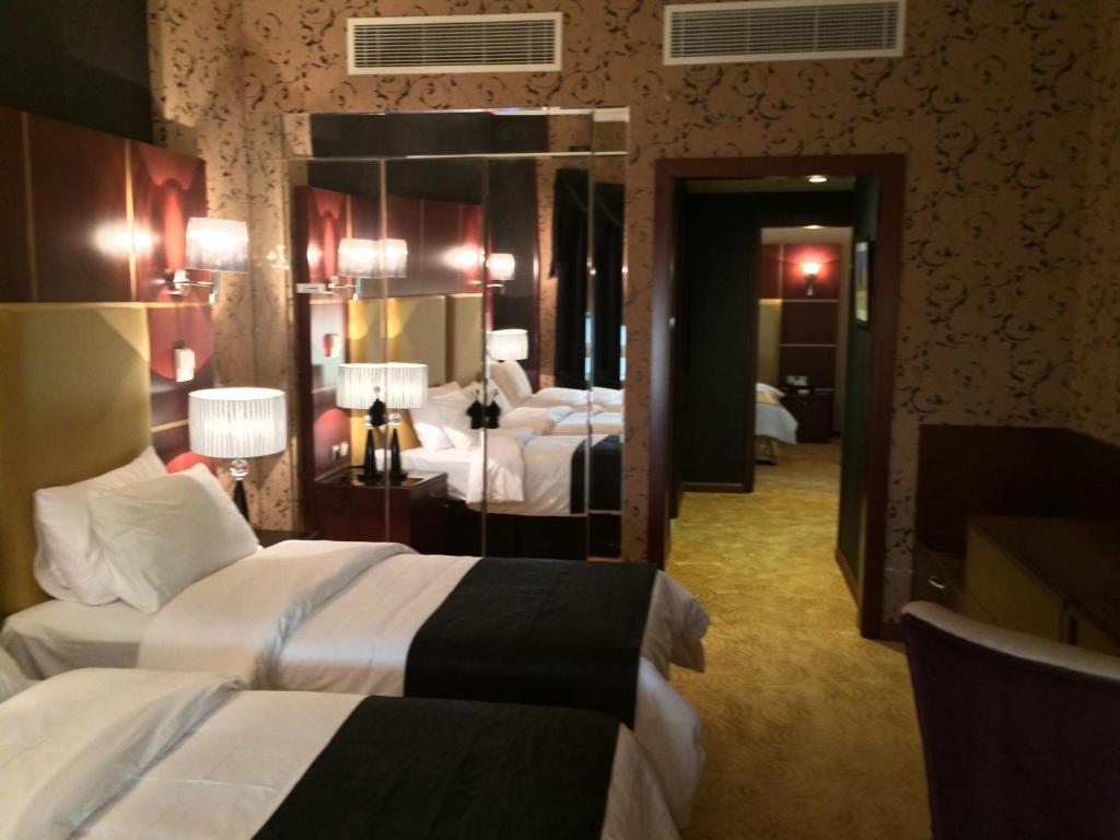 Kings Park Hotel 3*