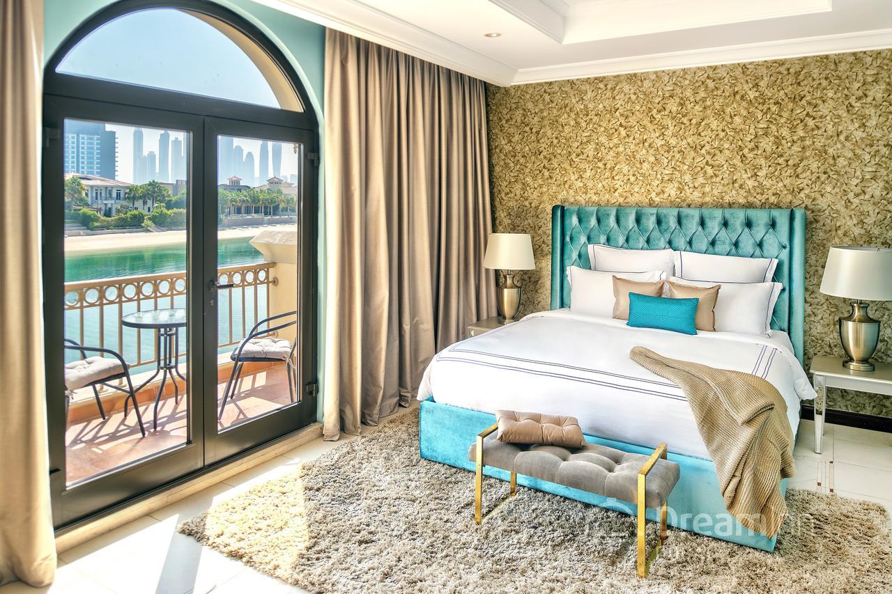 Dream - Luxury Palm Beach Villa *