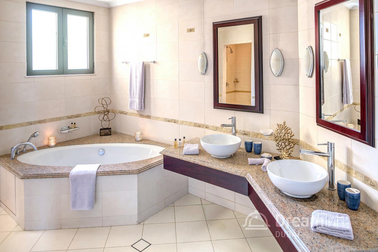Dream - Luxury Palm Beach * Dubai
