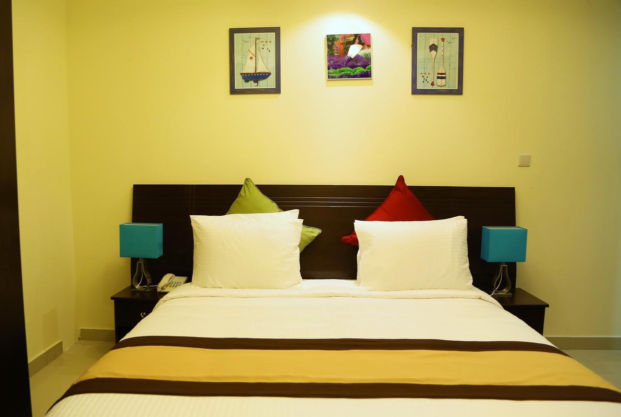 Aparthotel Travellers 4*