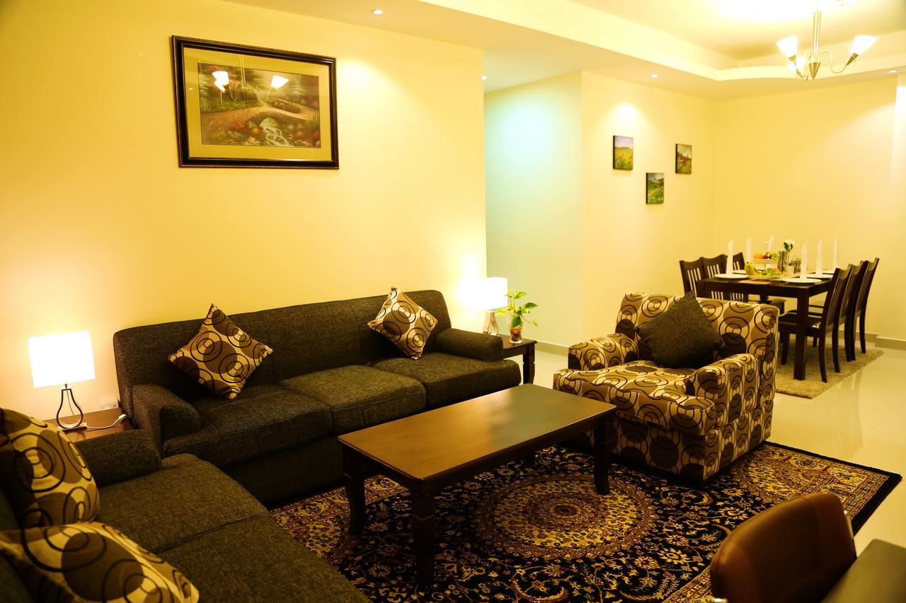 Travellers Aparthotel 4*