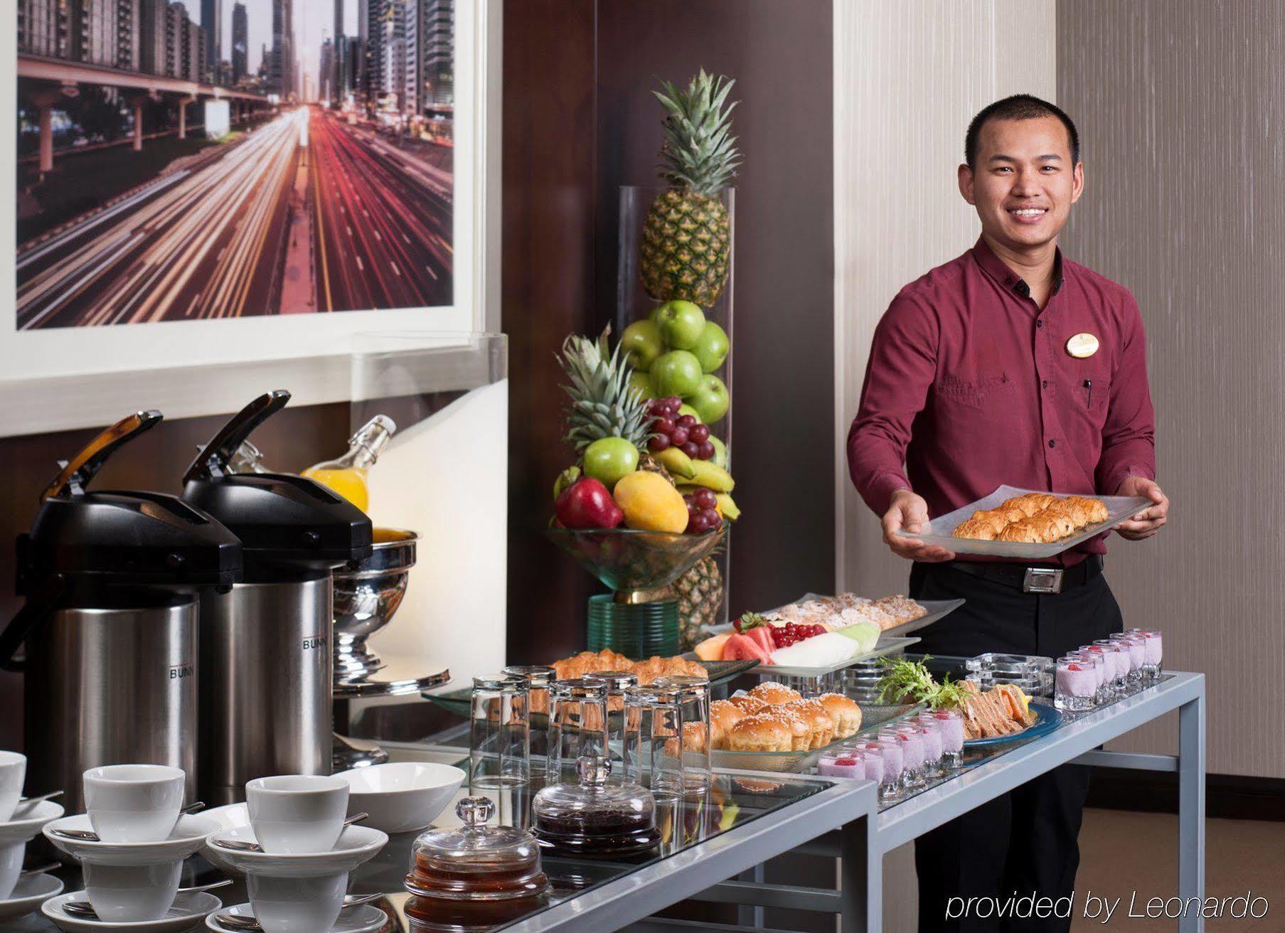 Hotel Carlton Downtown 4*