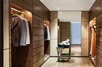 Armani 5*