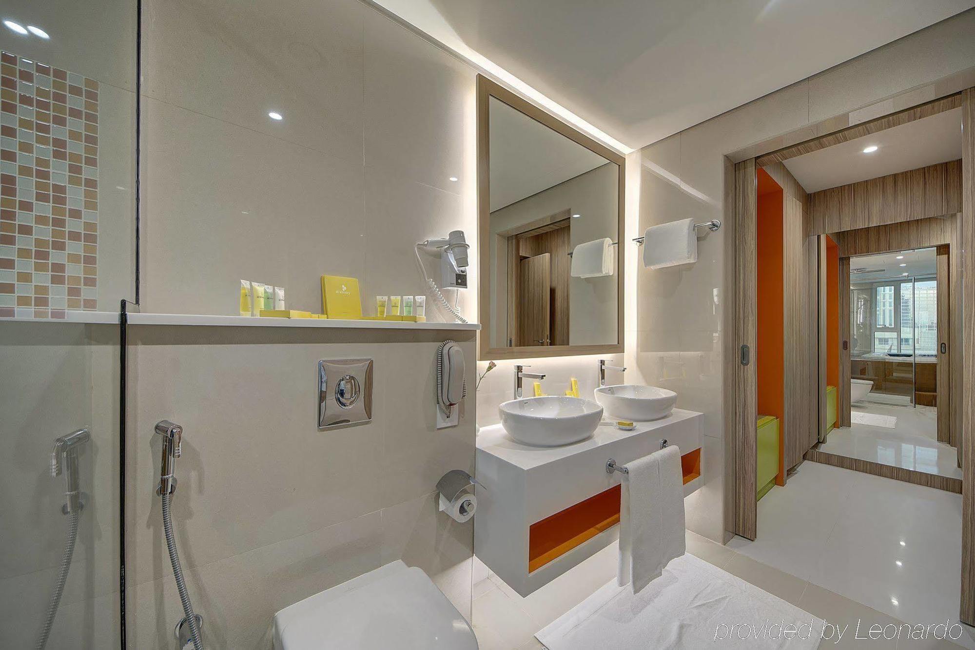 Al Khoory Atrium Hotel